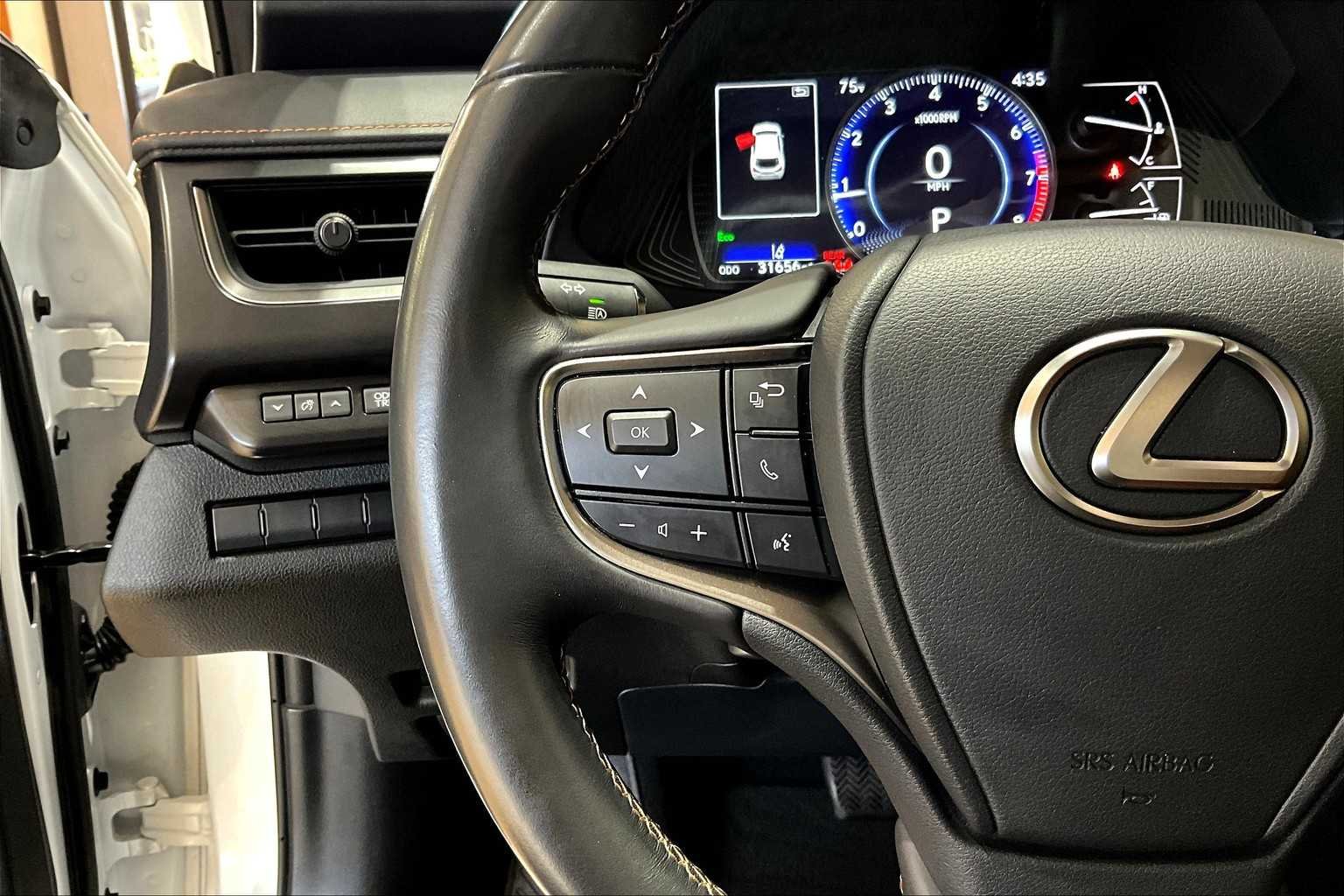 Certified Used 2022 Eminent White Pearl Lexus  image 22