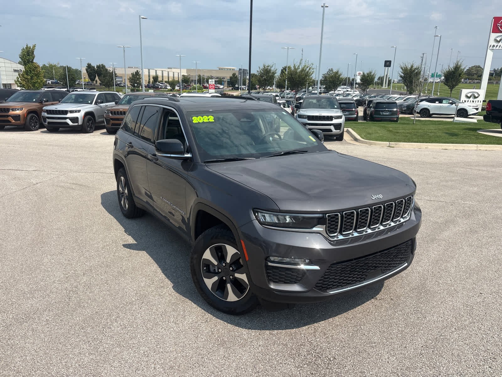 Used 2022 Baltic Gray Metallic Clearcoat Jeep  image 3