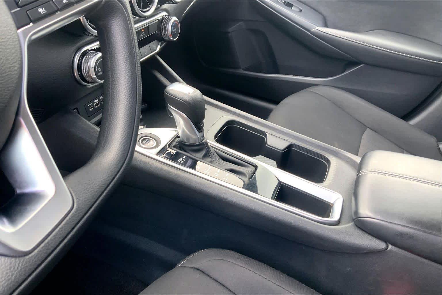 Used 2024 Super Black Nissan SV image 16