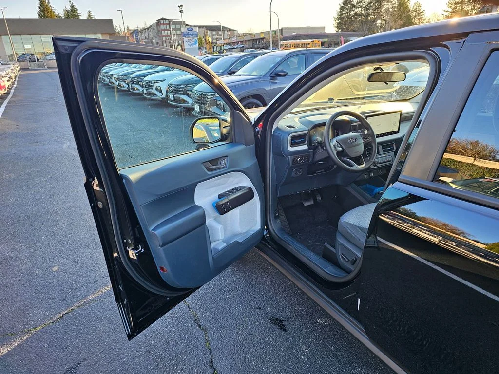 New 2026 Shadow Black Ford XLT image 18