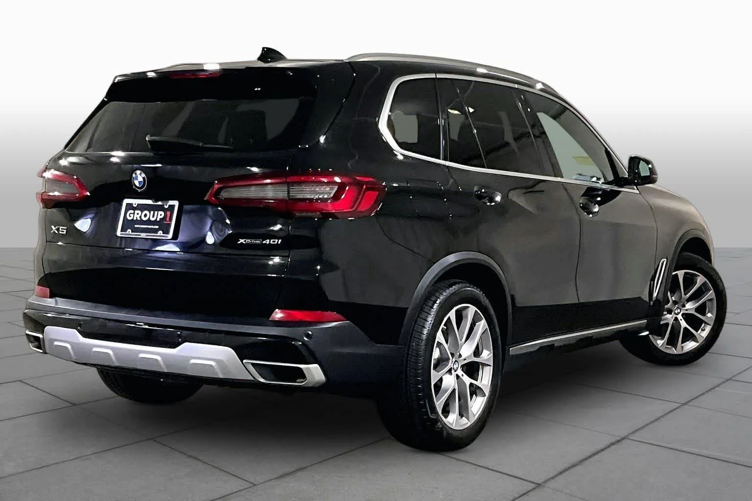 Certified Used 2019 Jet Black BMW xDrive40i image 23