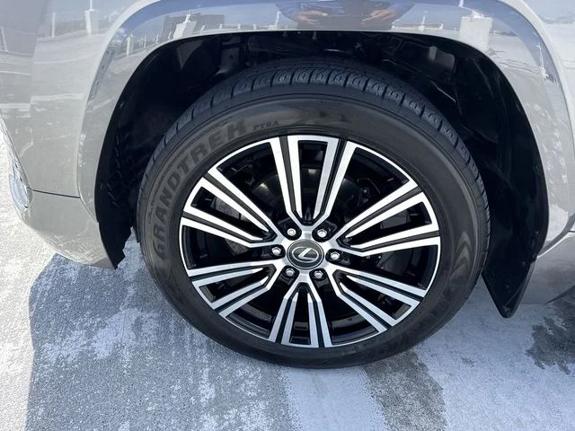 Used 2024 Gray Lexus 600 Luxury image 10