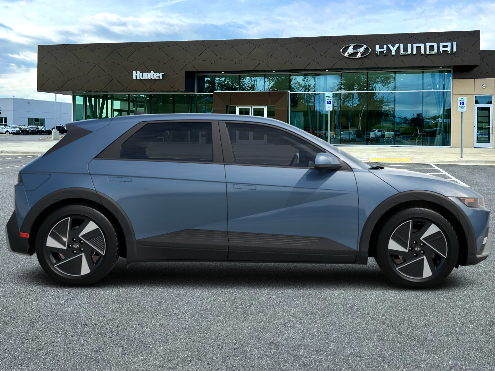 New 2027 Lucid Blue Hyundai SE image 6