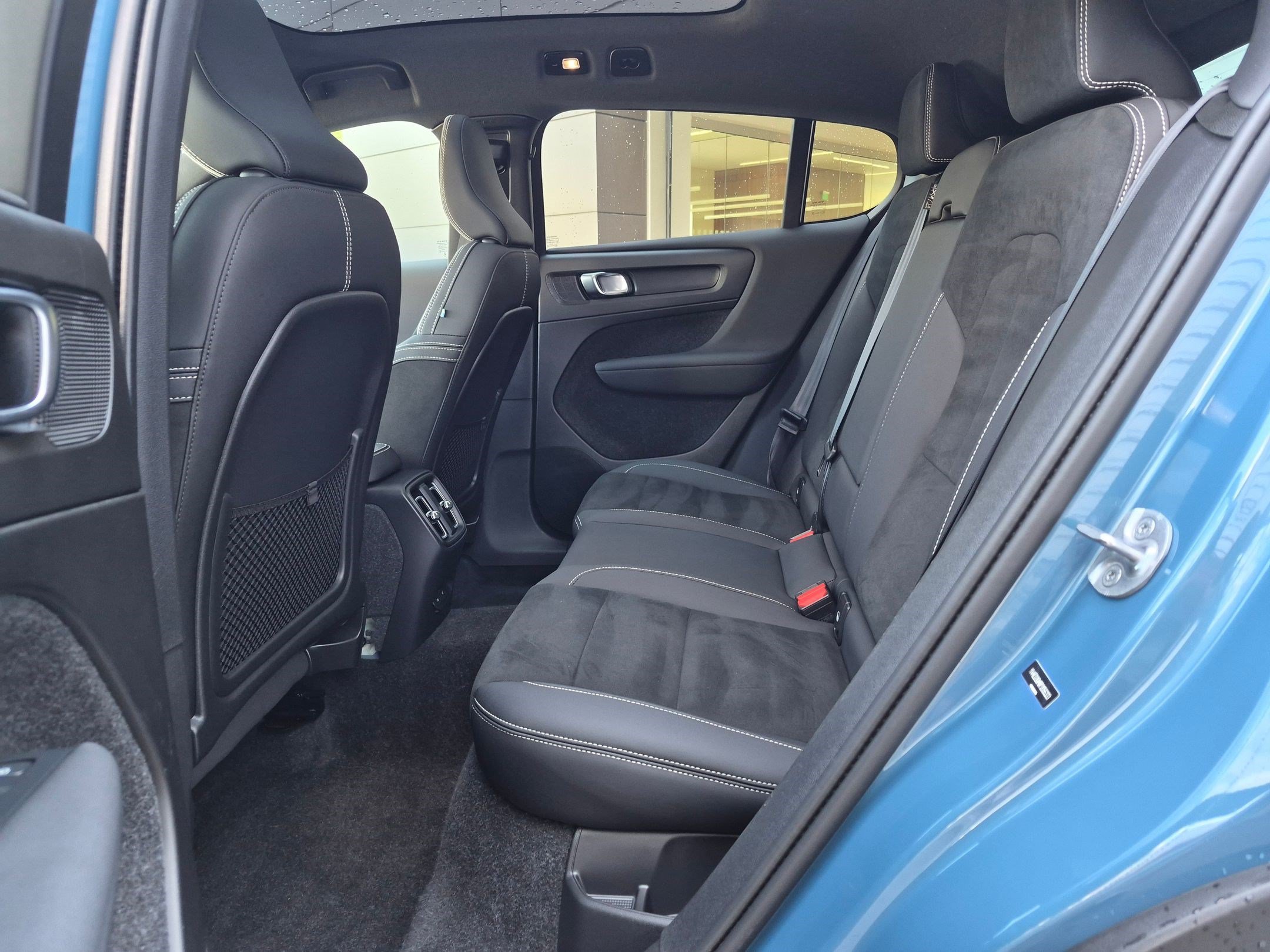 Certified Used 2023 Fjord Blue Volvo Ultimate image 26