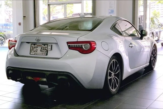 Used 2017 Gray Toyota 860 Special Edition image 6