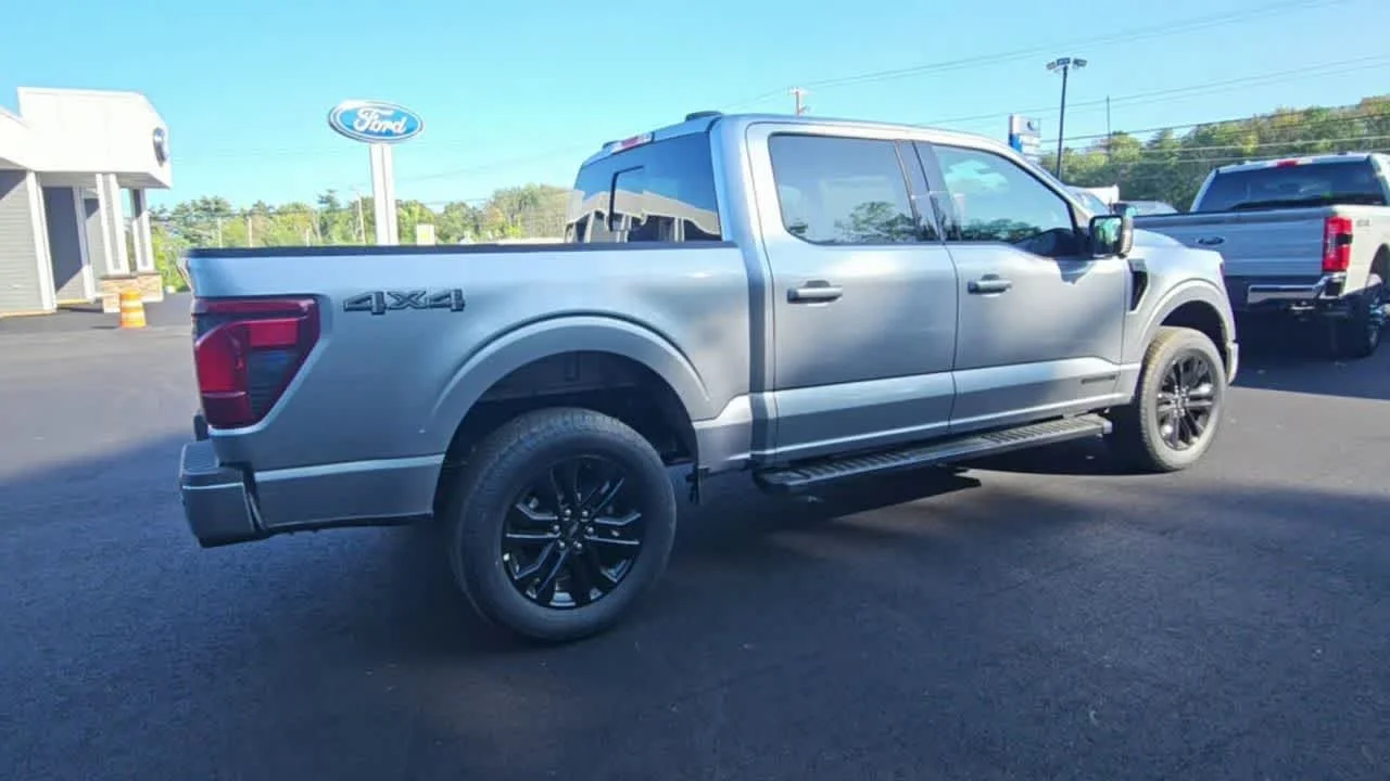 New 2026 Iconic Silver Metallic Ford XLT image 9