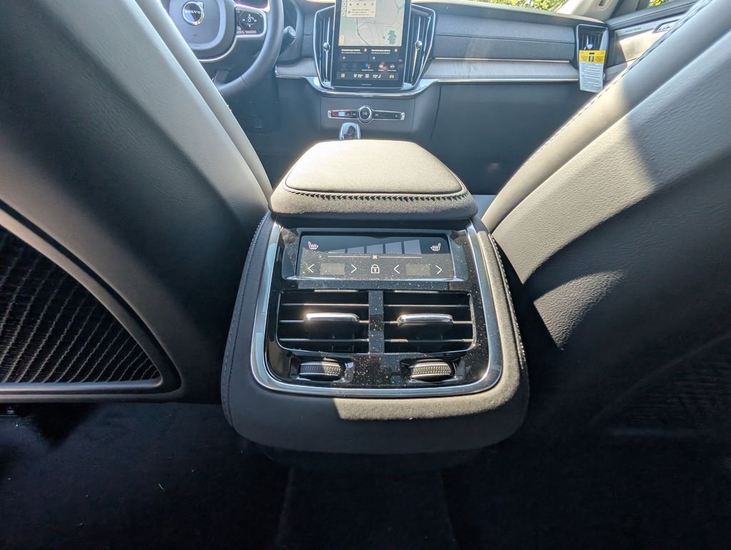 2026 Volvo XC90 Ultra - Photo 11