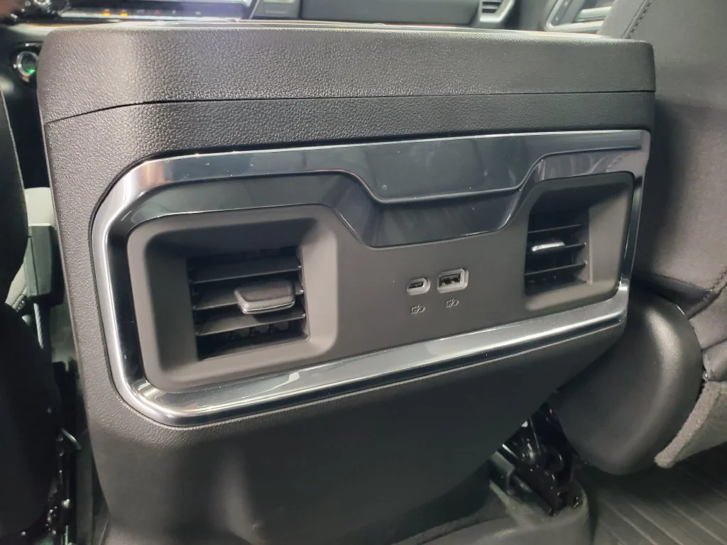 New 2026 Onyx Black GMC Elevation image 28