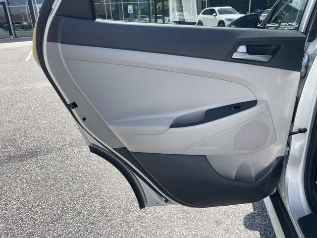 Used 2018 Silver Hyundai SEL image 11