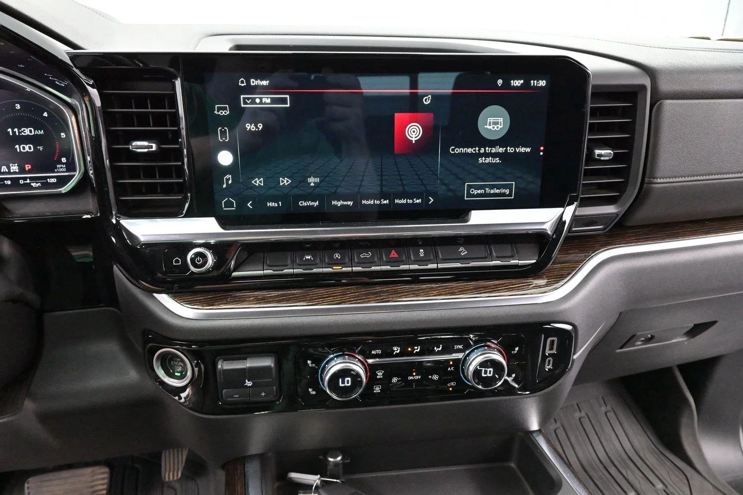 Used 2022 Quicksilver Metallic GMC Elevation image 21