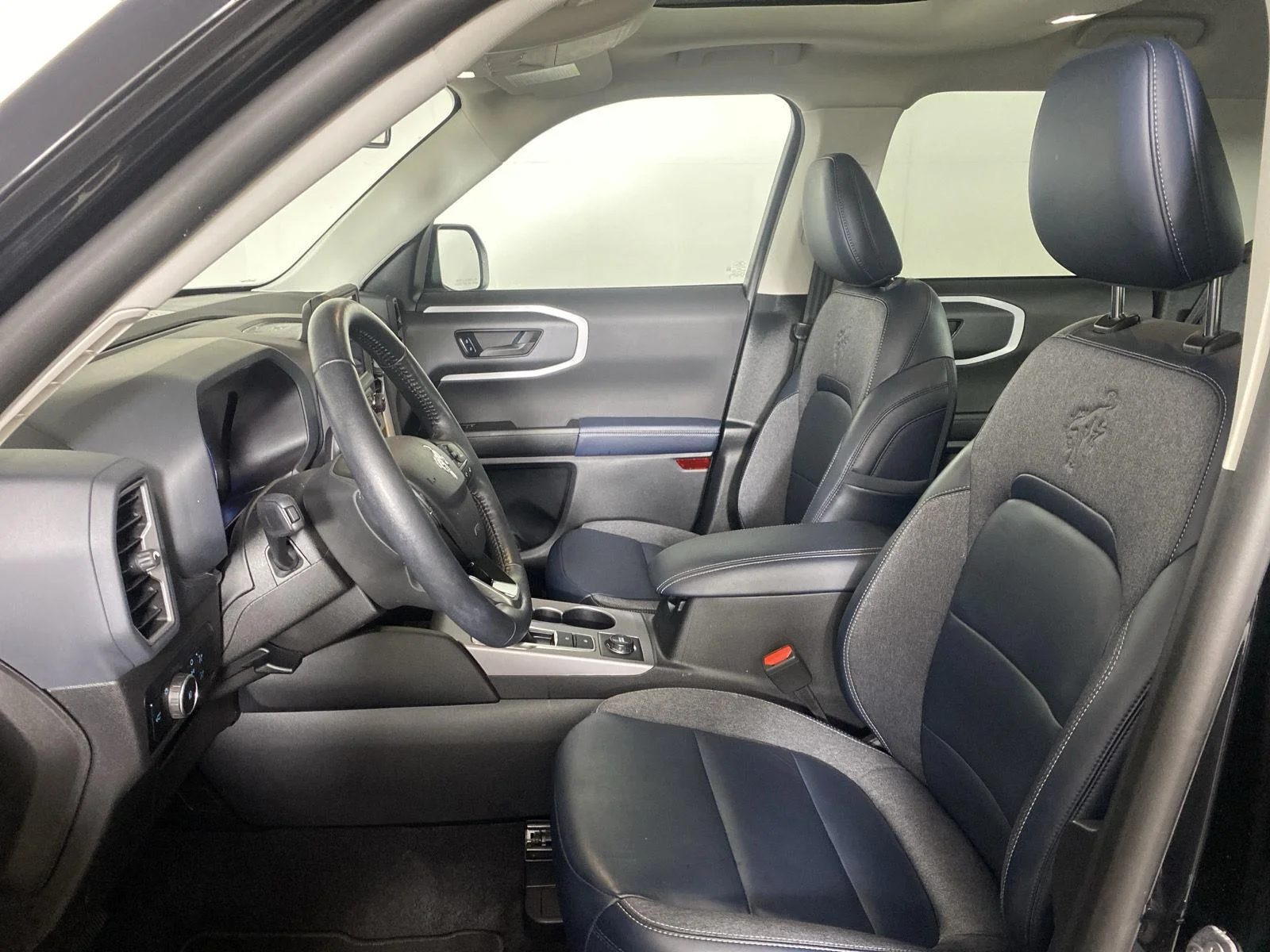 Used 2023 Shadow Black Ford Outer Banks image 13