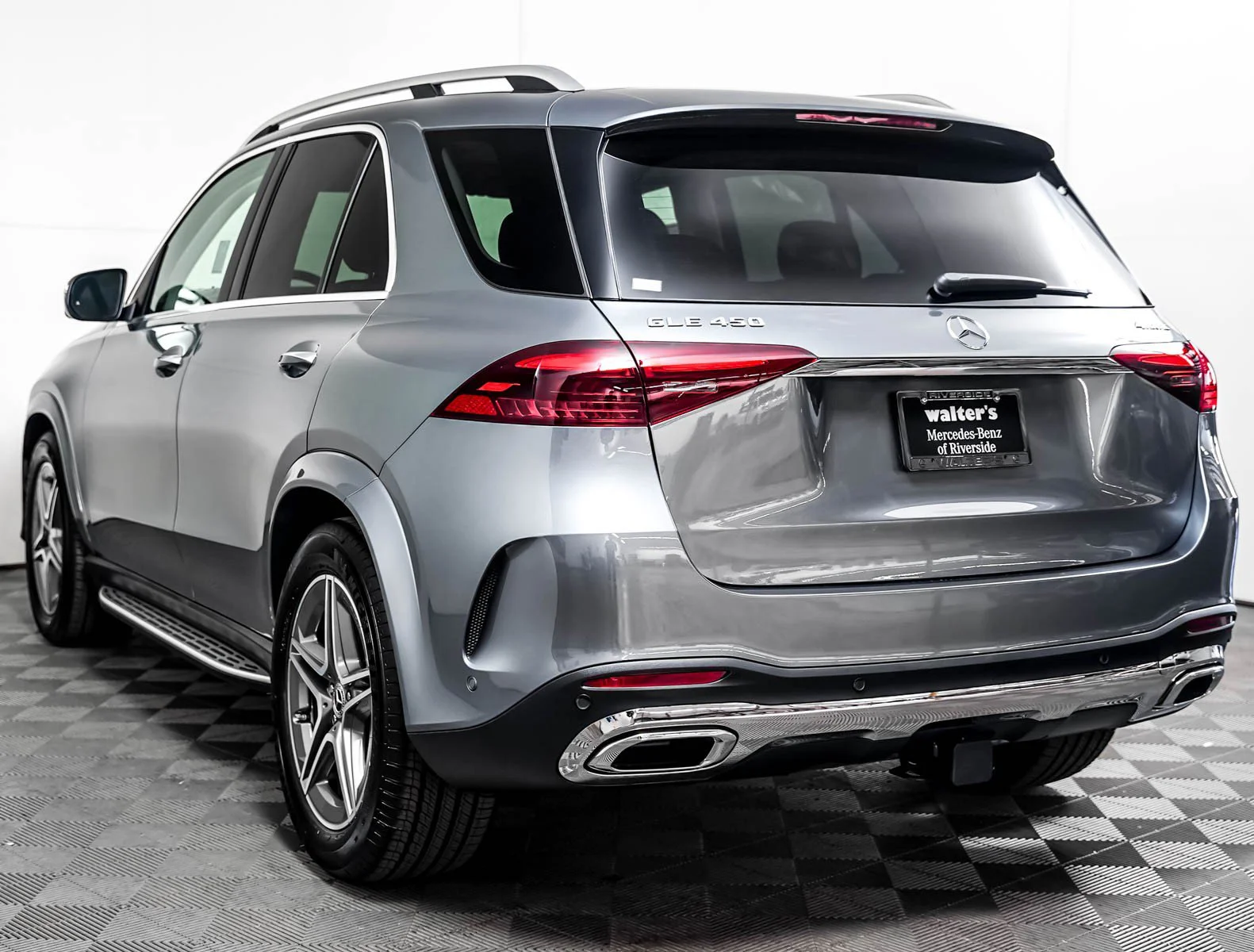 New 2026 Selenite Grey Metallic Mercedes-Benz 450 4MATIC® image 2