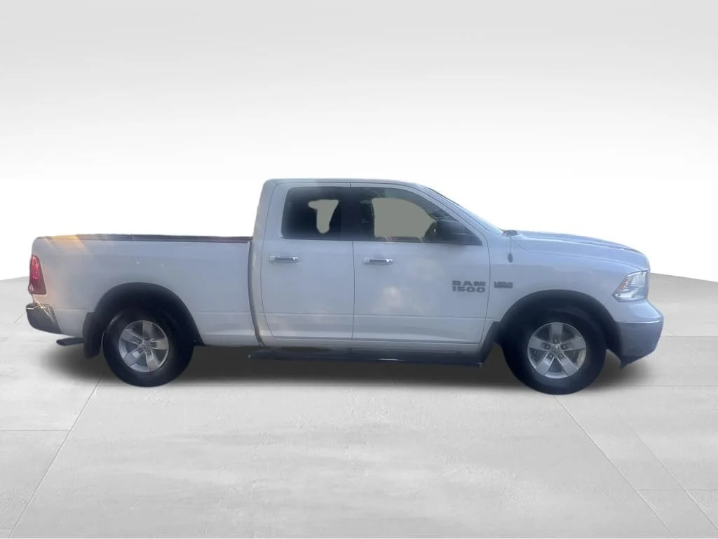 Used 2016 White Ram SLT image 2