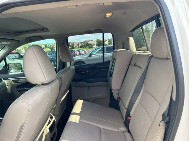 Used 2019  Honda RTL image 6