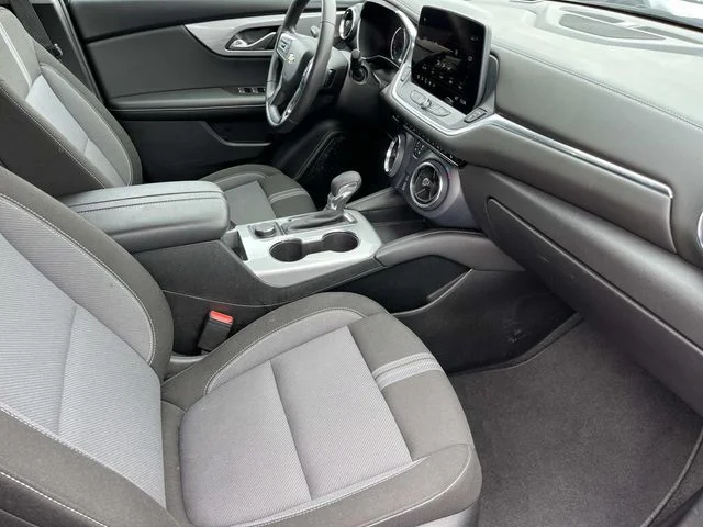 Used 2025 Black Chevrolet LT image 22