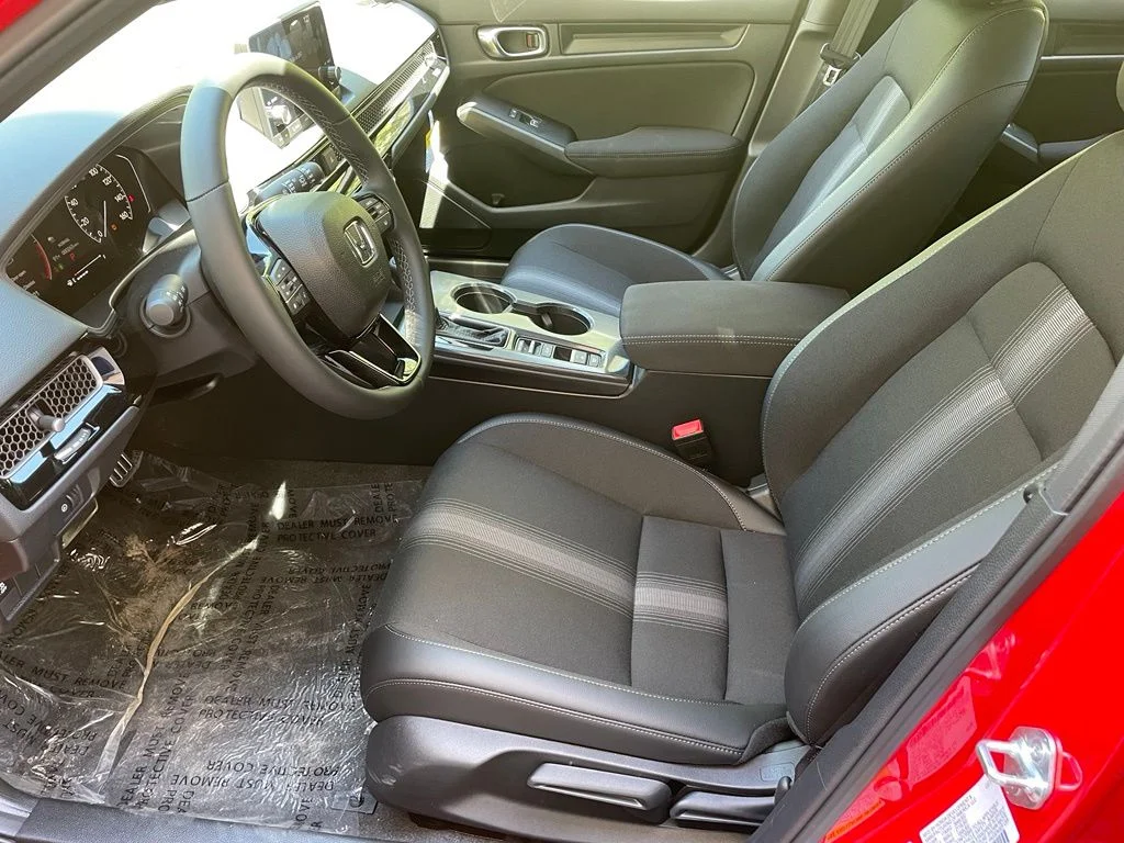 2026 Honda Civic Hatchback Sport - Photo 13