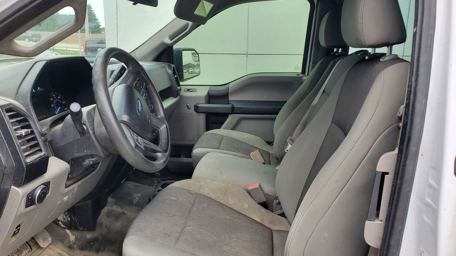 Used 2018 White Ford XL image 5