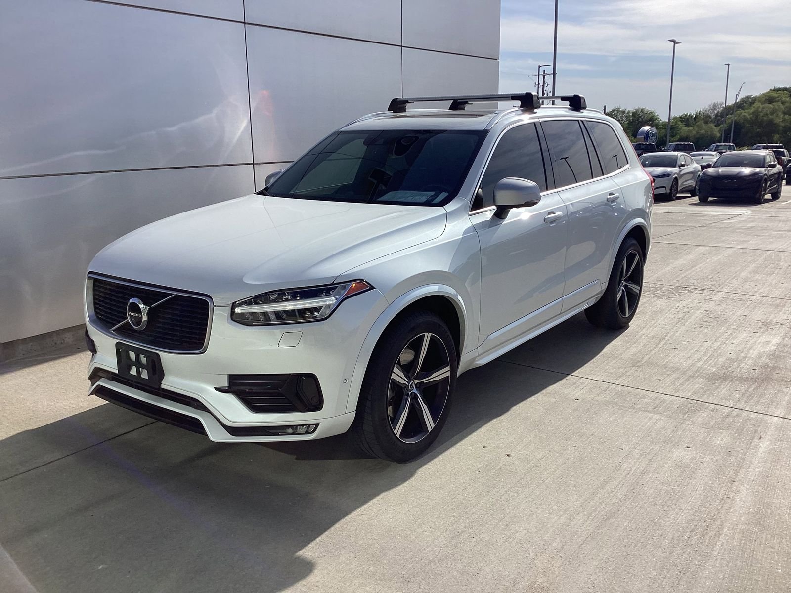 2016 Volvo XC90 T6 AWD R-Design's photo