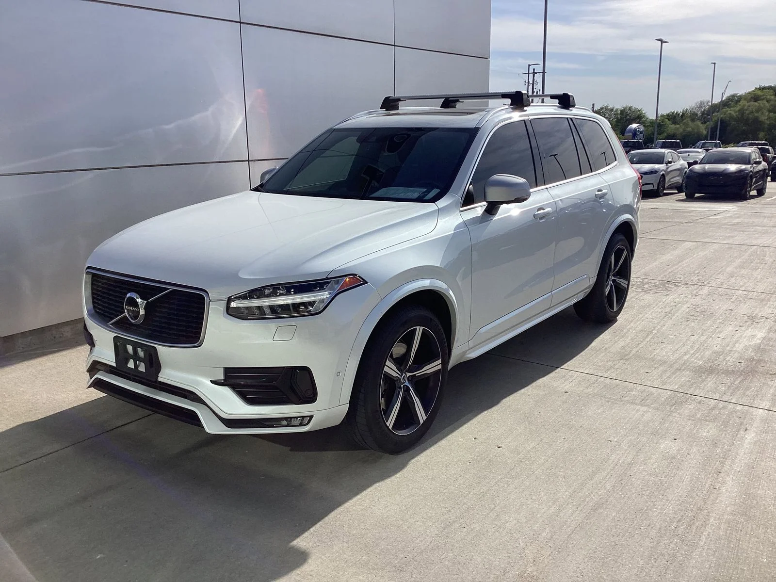 2016 Volvo XC90 T6 AWD R-Design's photo