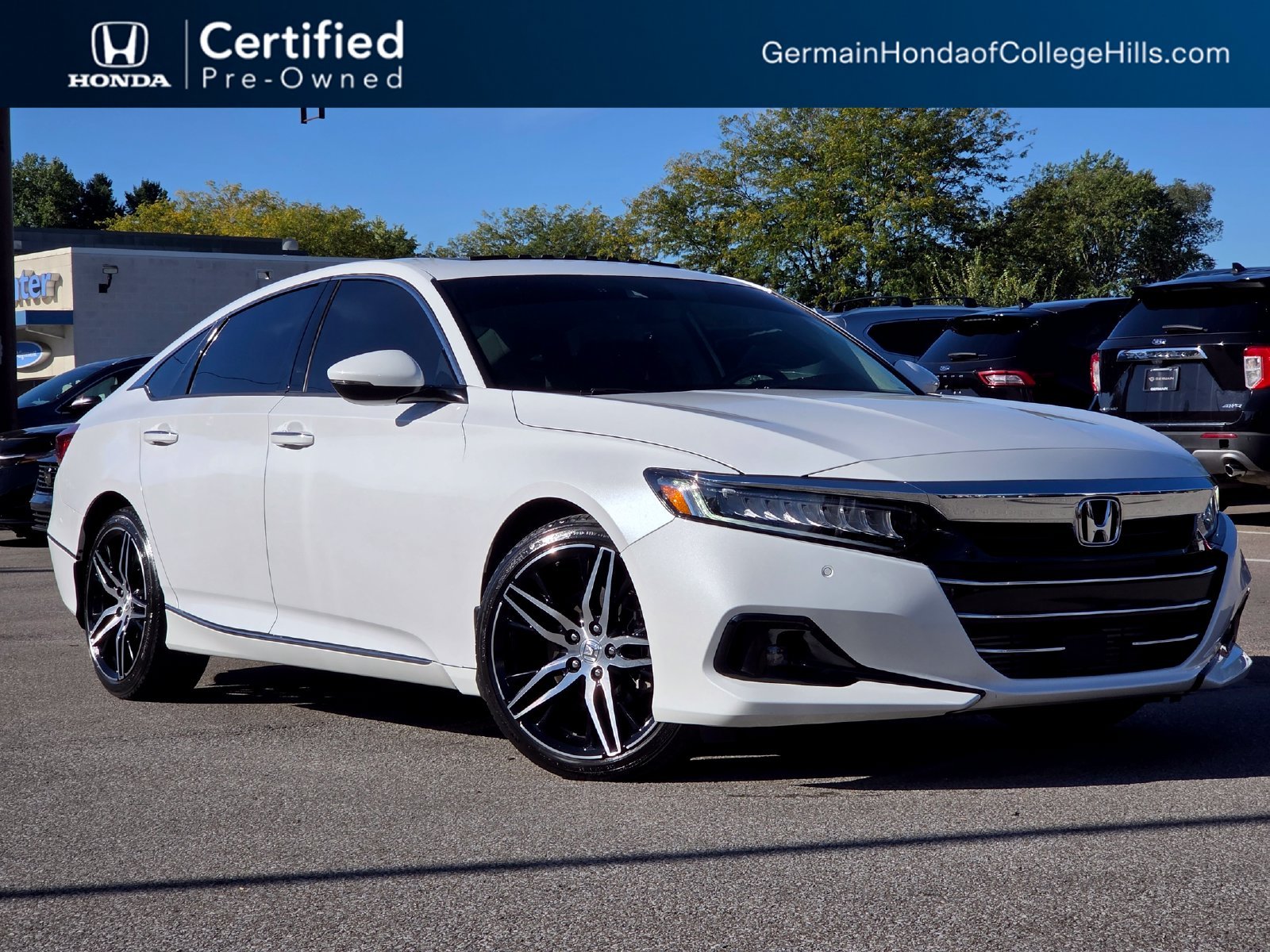 Certified Used 2021 Platinum White Pearl Honda 2.0T Touring image 10