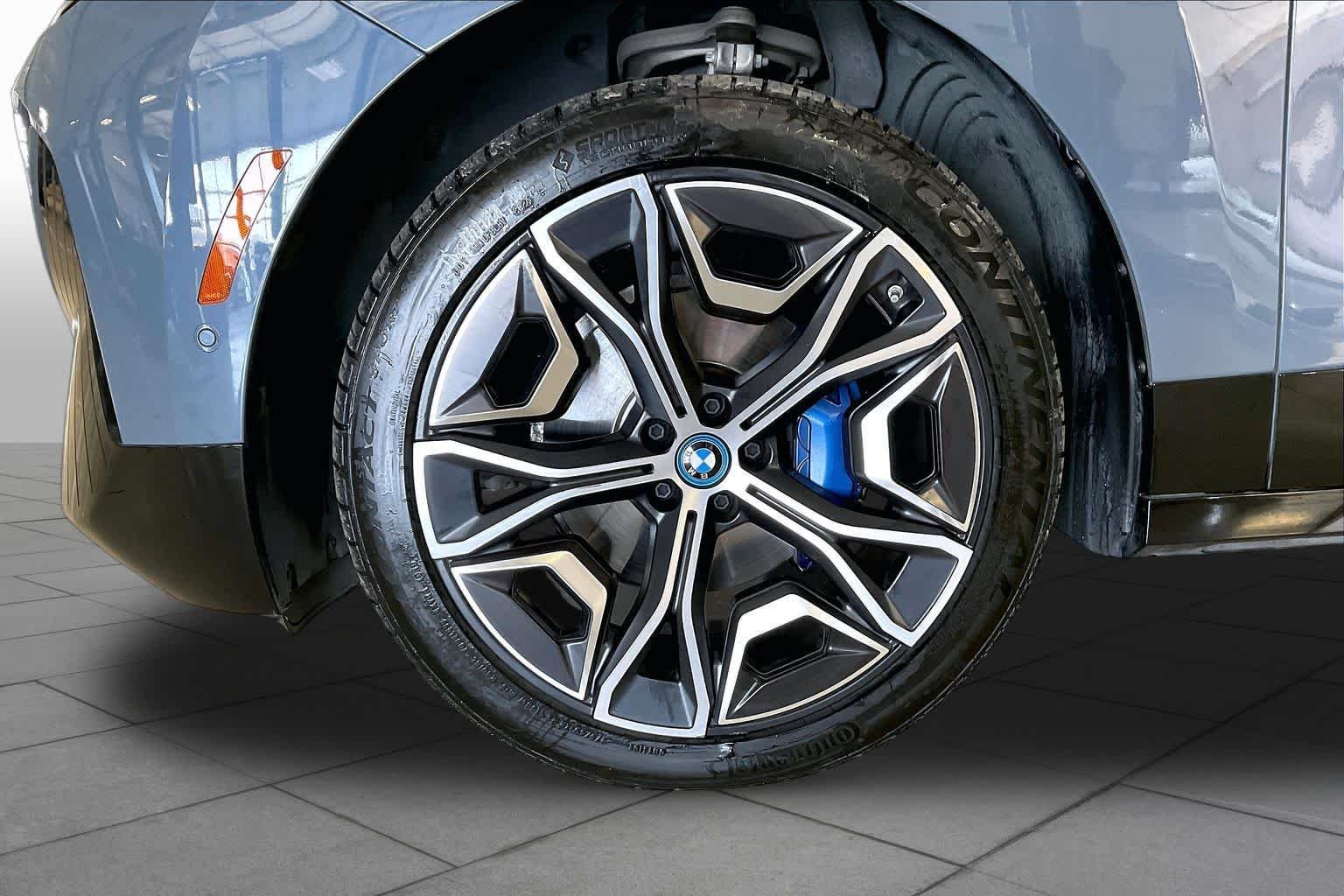 Used 2024 Storm Bay Metallic BMW xDrive50 image 10