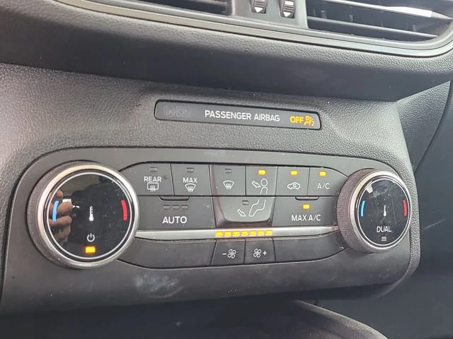 Used 2023 Gray Ford Active image 25