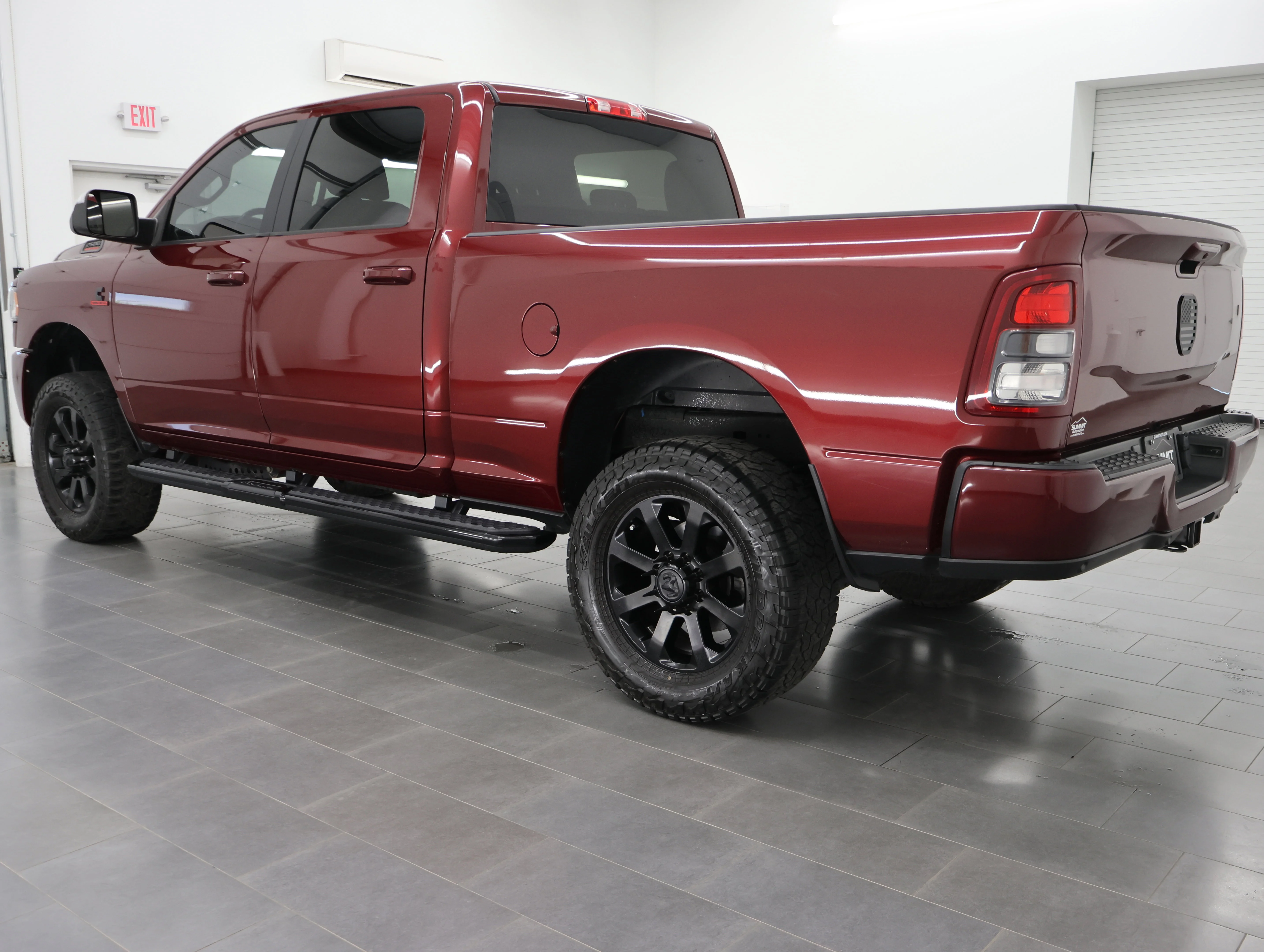 Used 2022 Delmonico Red Pearlcoat Ram Big Horn image 6