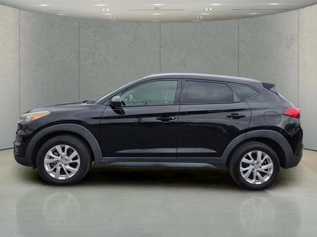 Used 2019 Black Hyundai Value image 2