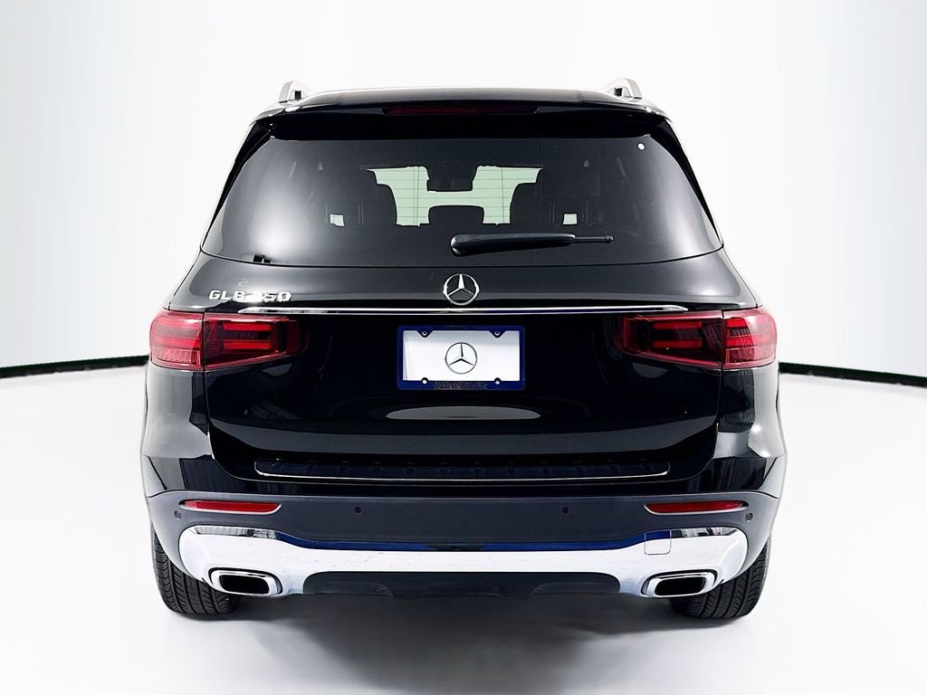 Used 2025 Night Black Mercedes-Benz GLB 250 image 6