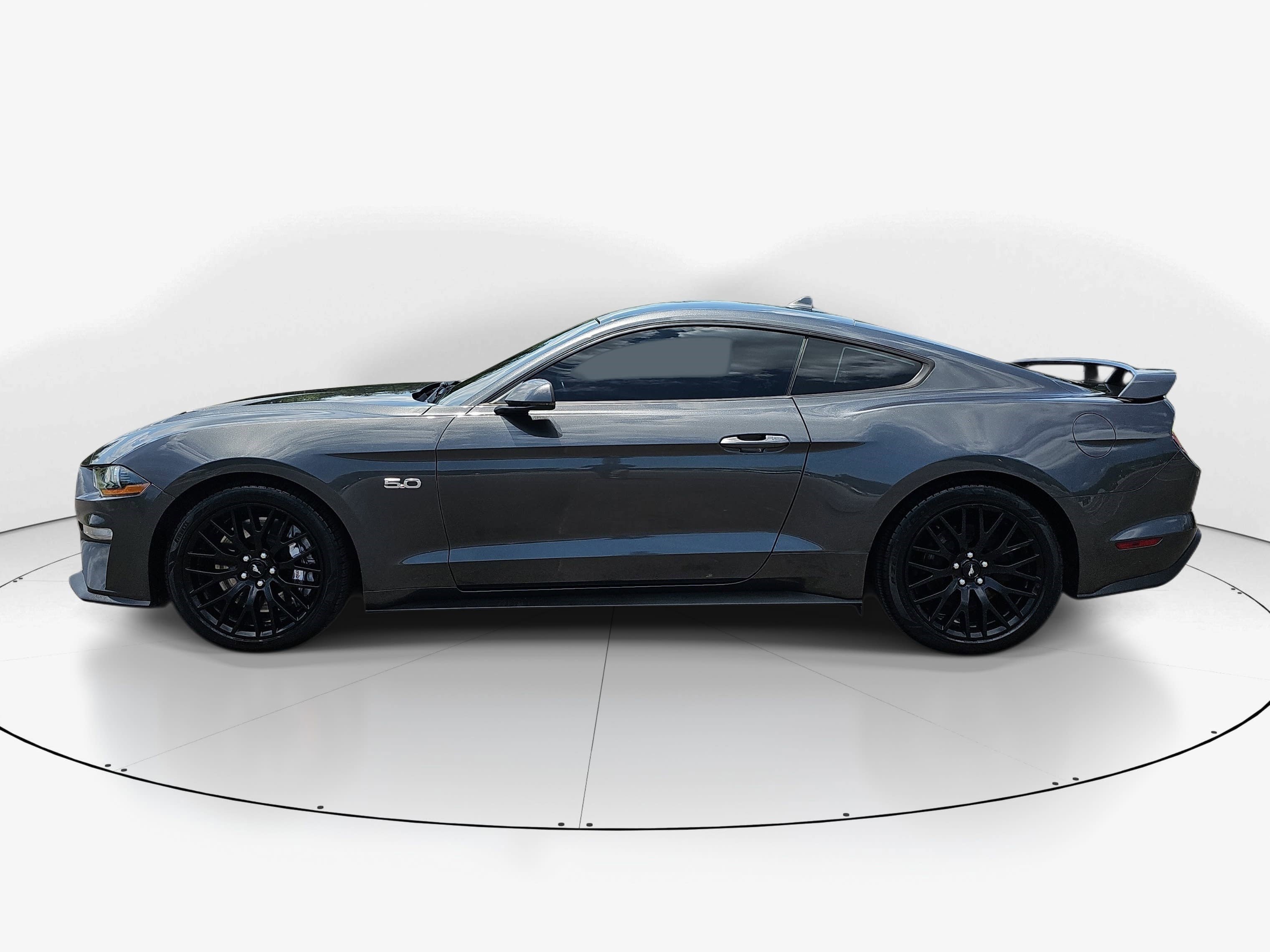 Used 2020 Magnetic Ford GT Premium image 6