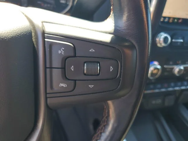Used 2021 SUMMIT WHITE GMC AT4 image 19