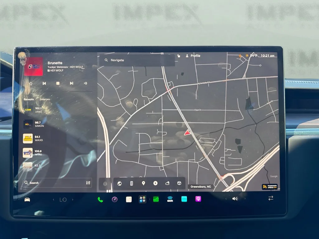 Used 2024  Tesla Long Range image 19