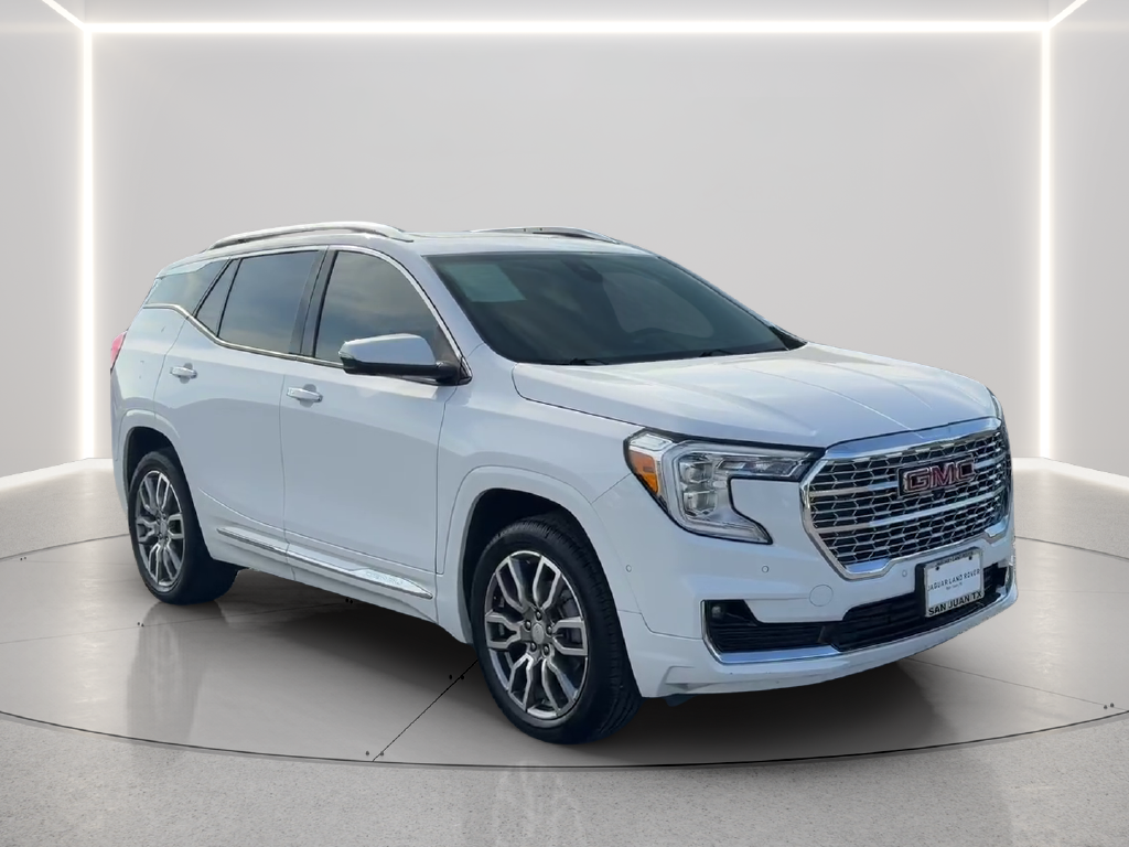 Used 2024 White GMC Denali image 3