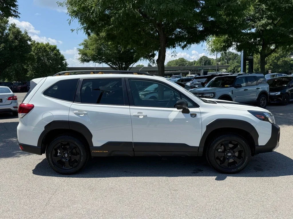 Used 2025 White Subaru Wilderness image 11