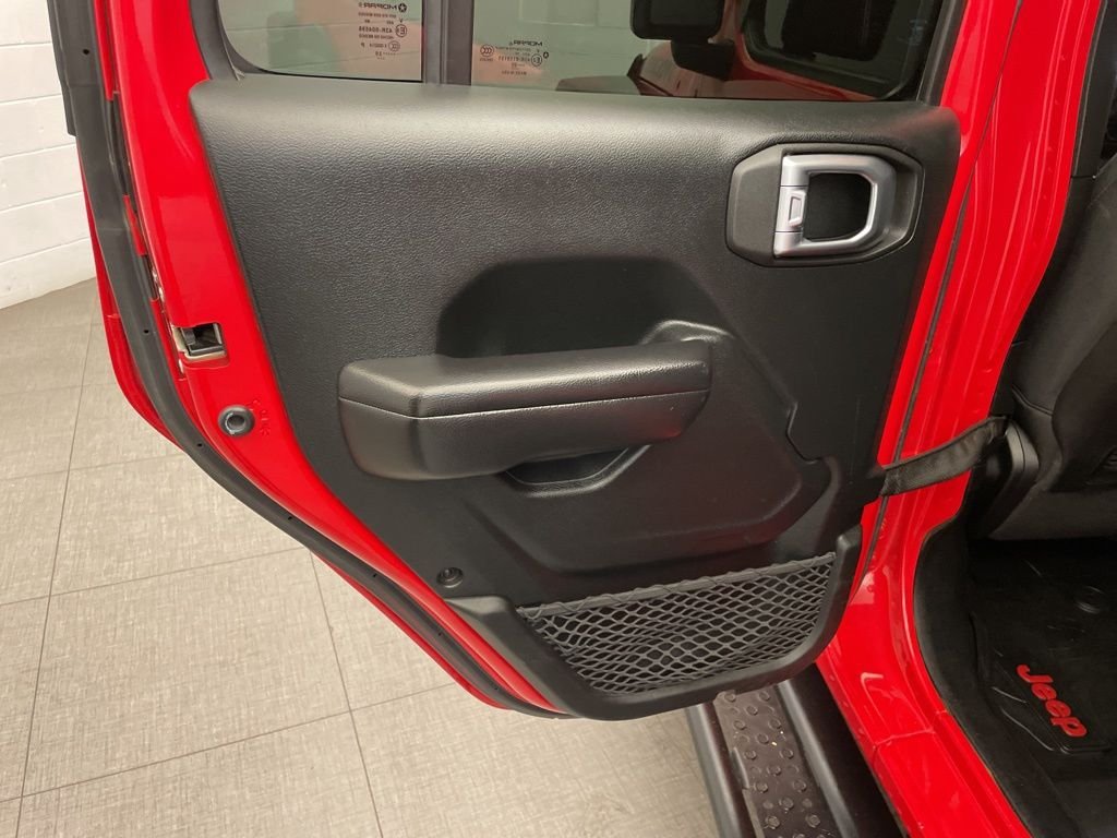Used 2020 Red Jeep Unlimited Rubicon image 22