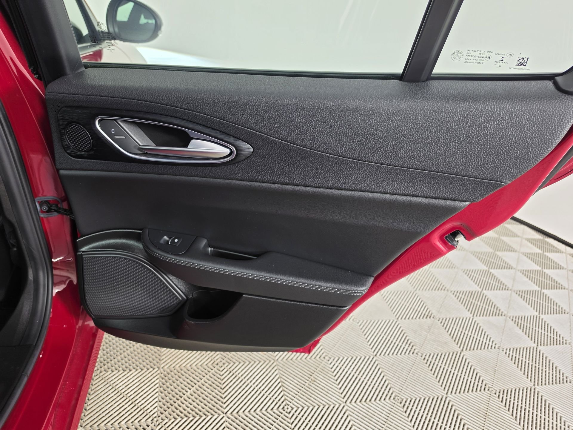 2024 Alfa Romeo Giulia Sprint - Photo 42
