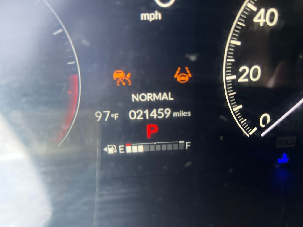 Certified Used 2025 Modern Steel Metallic Honda LX image 4