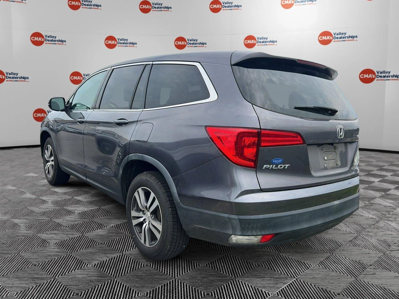 Certified Used 2017 Modern Steel Metallic Honda EX-L image 2