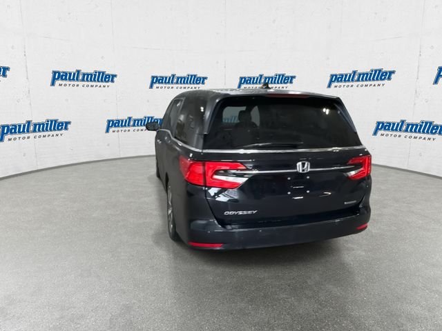 Used 2024 Crystal Black Pearl Honda Touring image 9