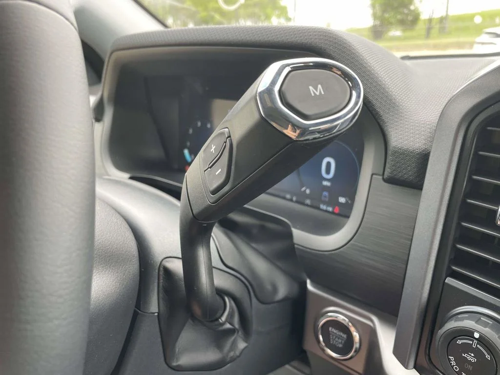 New 2026 Oxford White Ford XLT image 16