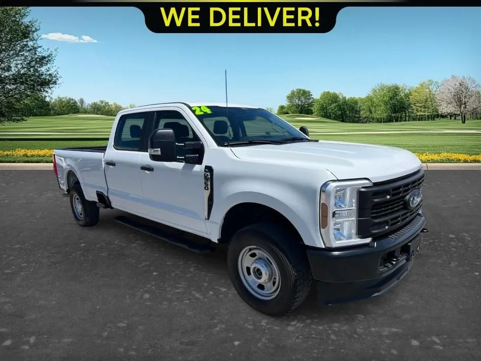 Used 2024 White Ford XL image 3