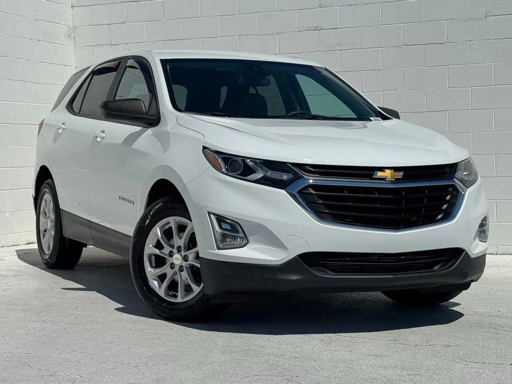 Used 2021 SUMMIT WHITE Chevrolet LS image 2