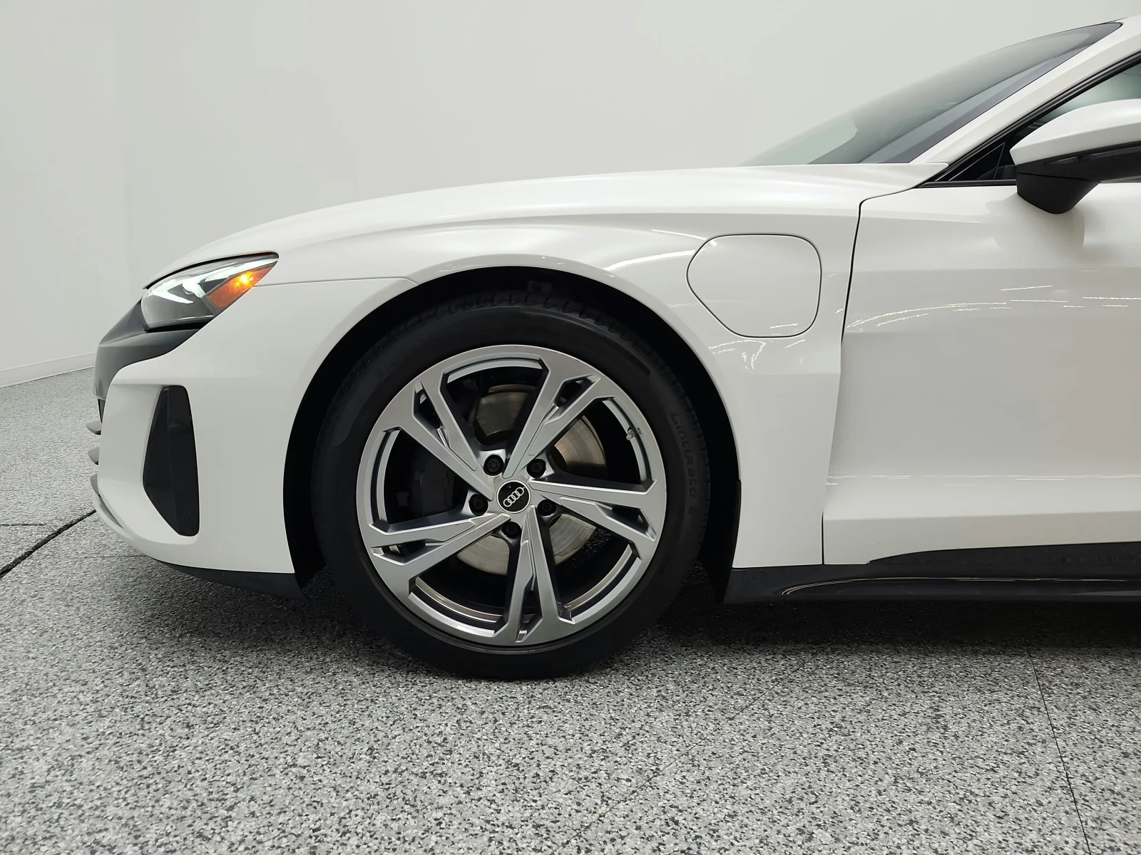 Used 2023 Ibis White Audi Premium Plus quattro image 20