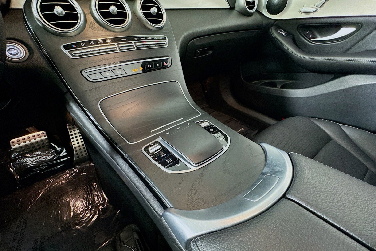 Used 2022 Graphite Grey Metallic Mercedes-Benz 300 image 6