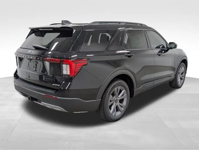 New 2026 Agate Black Metallic Ford Active image 46