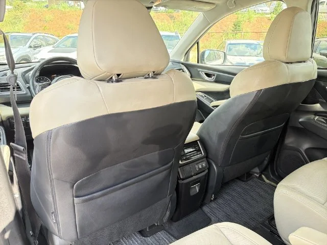 Used 2022 White Subaru Limited image 36