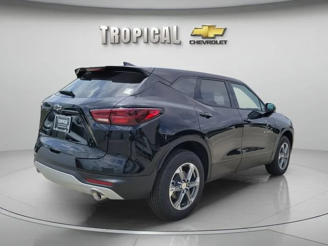 New 2026 Black Chevrolet 2LT image 5