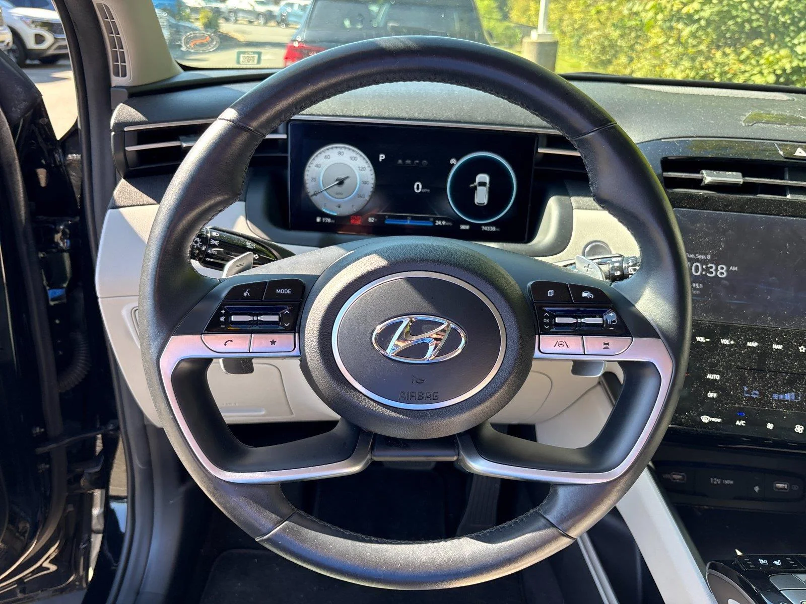 Used 2023 Phantom Black Hyundai Limited image 17