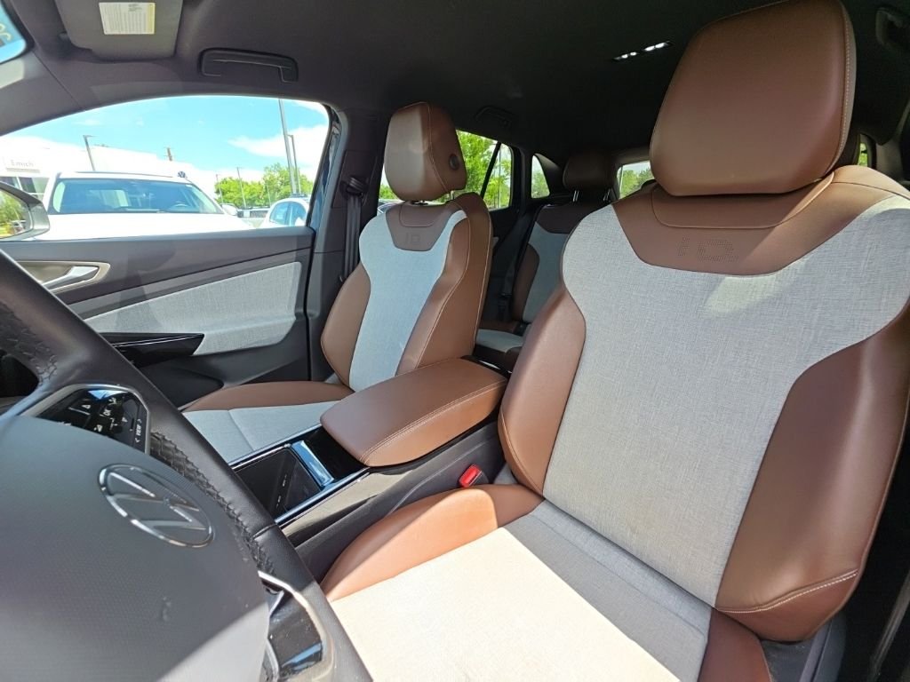 Certified Used 2023 Tourmaline Blue Metallic Volkswagen Pro image 12