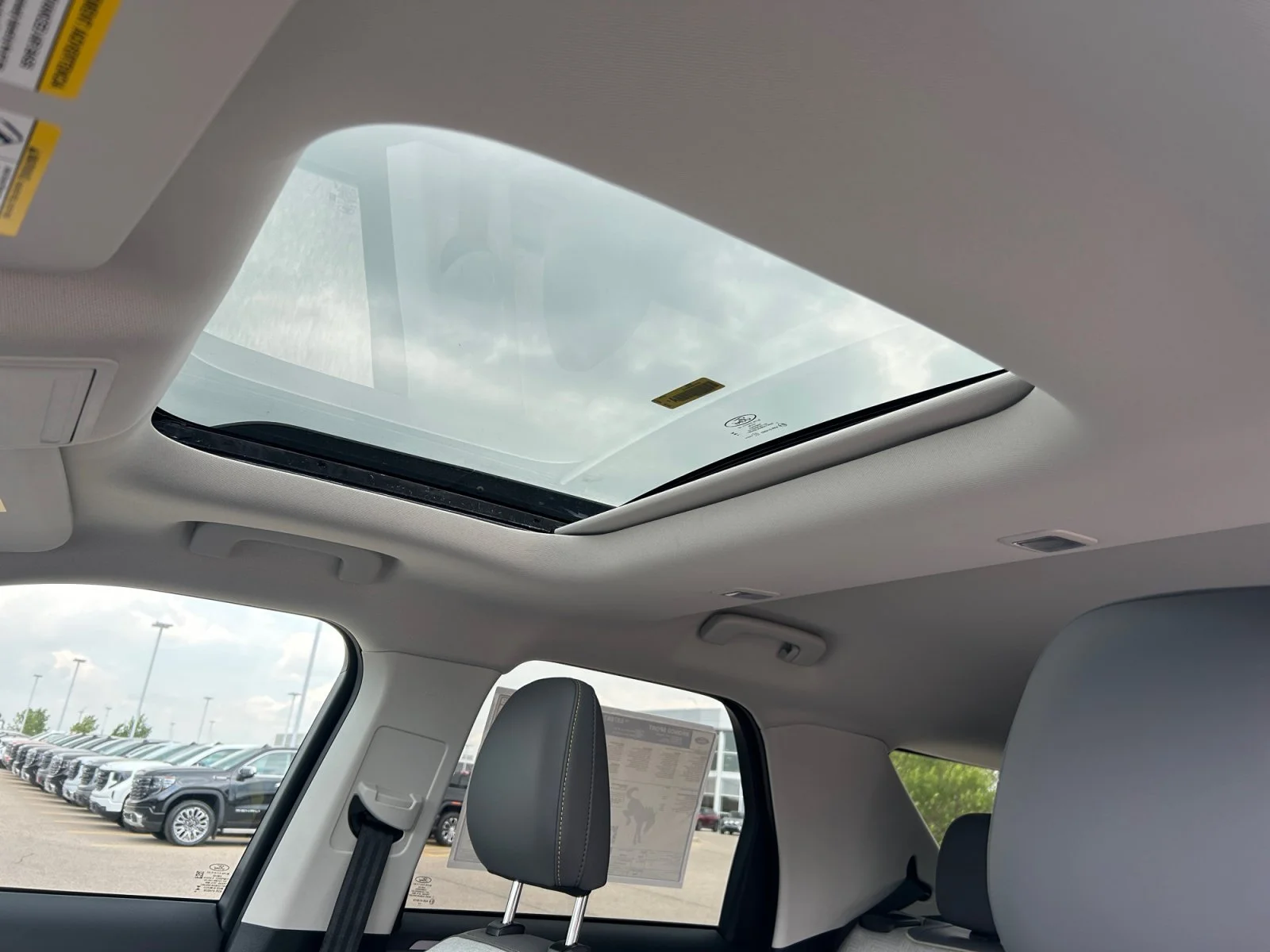 New 2026 Azure Grey Metallic Tri-Coat Ford Badlands image 16